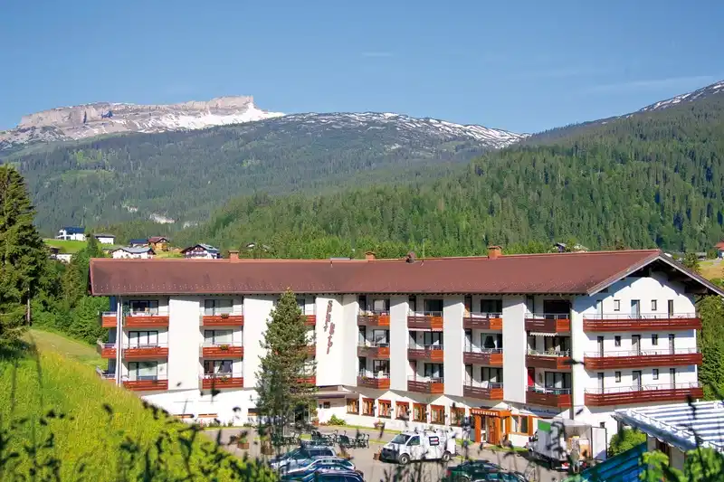 Familienhotel Kleinwalsertal – Hotelfoto