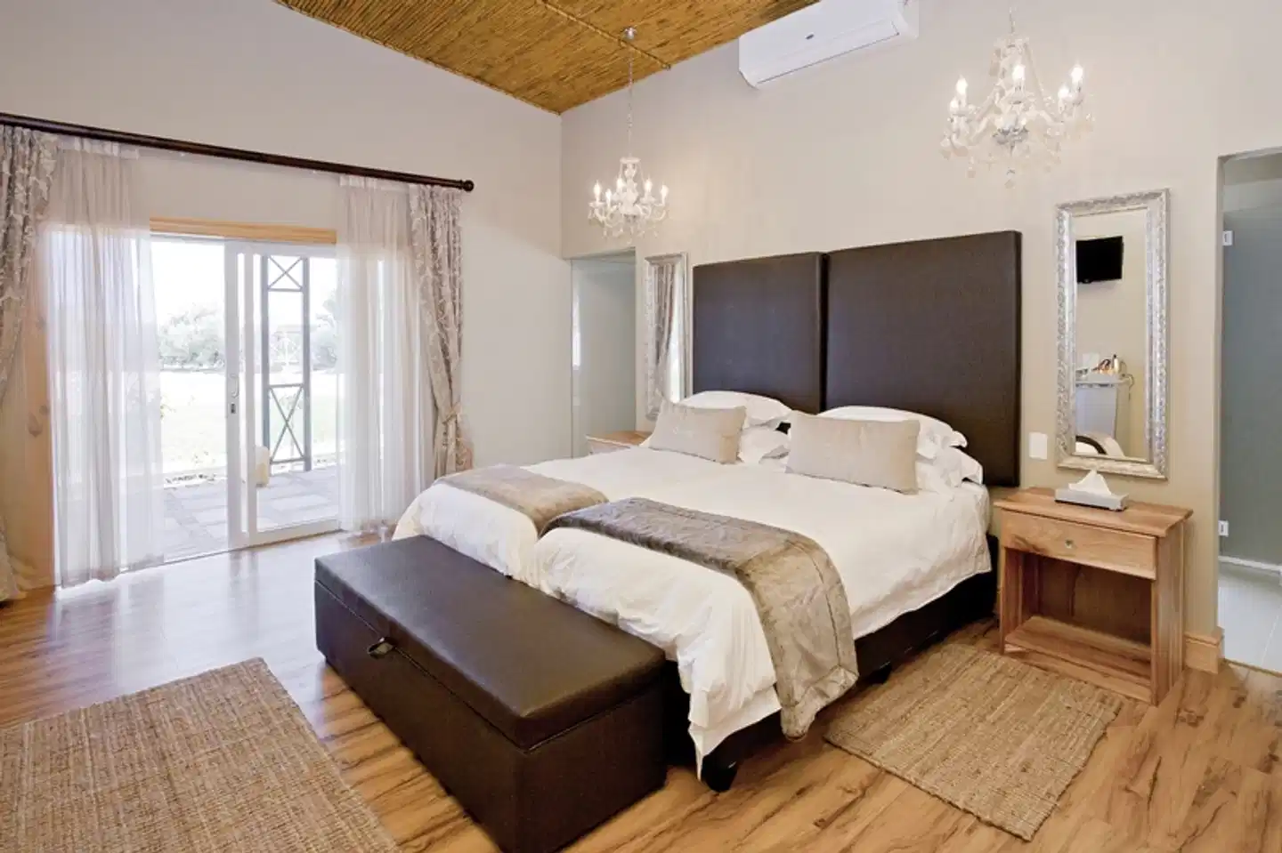 Wellness, Wein & wilde Tiere Wohnbeispiel