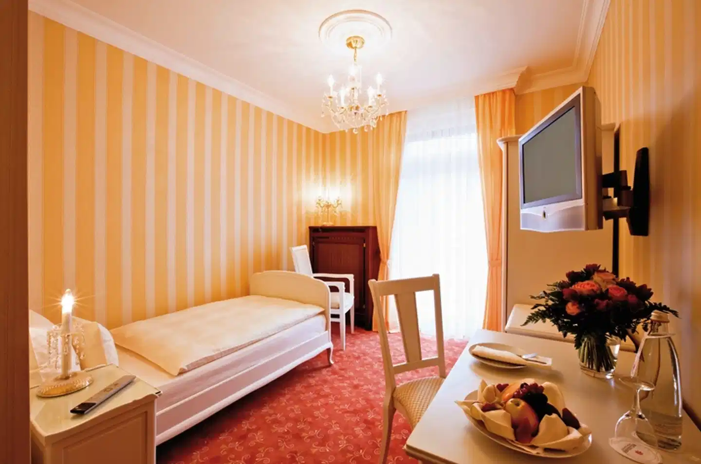 HELIOPARK Bad Hotel zum Hirsch Wohnbeispiel