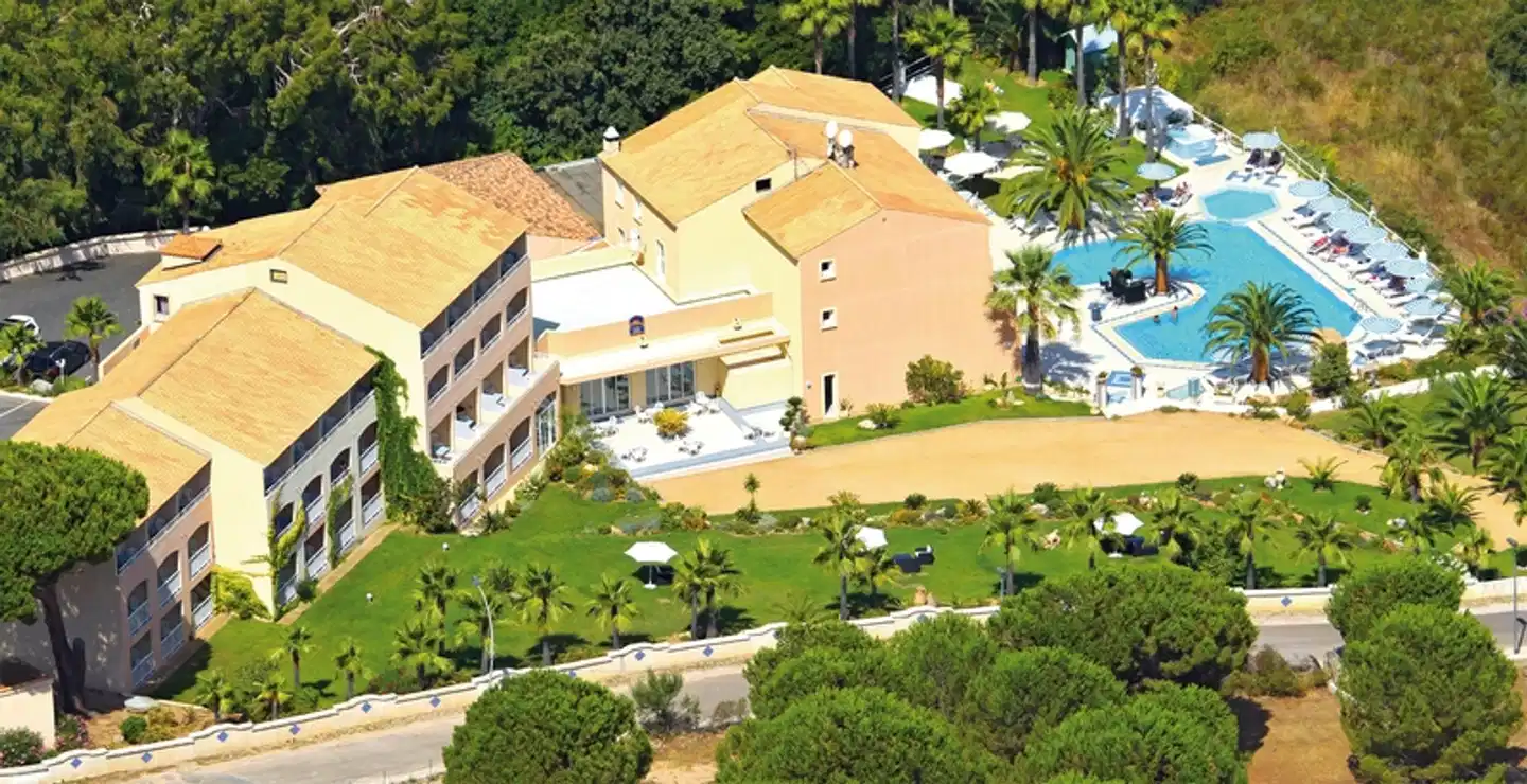 Hôtel Corsica & Serena Spa Aussenansicht