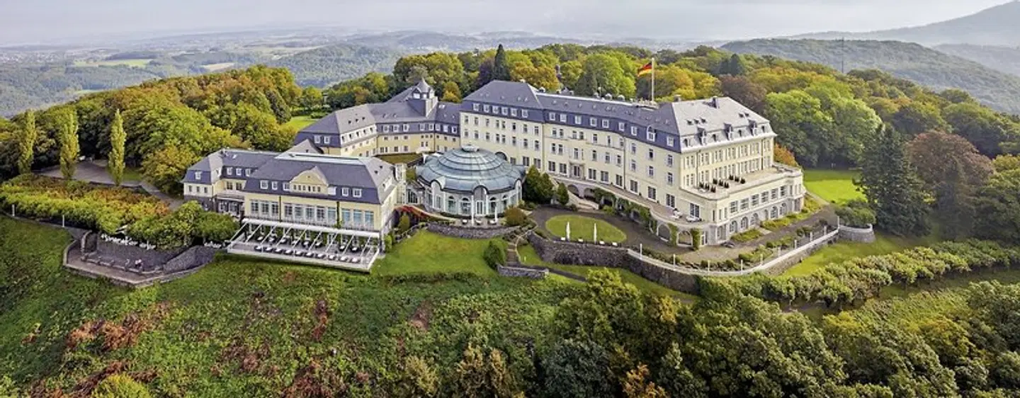 Steigenberger Icon Grandhotel & Spa Petersberg EXTERIOR