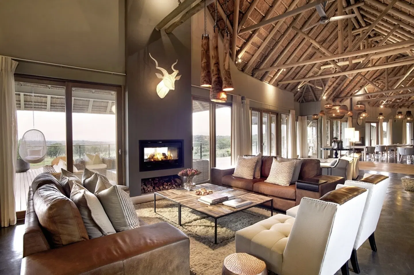 Mhondoro Safari Lodge & Villa LOUNGE_LOBBY