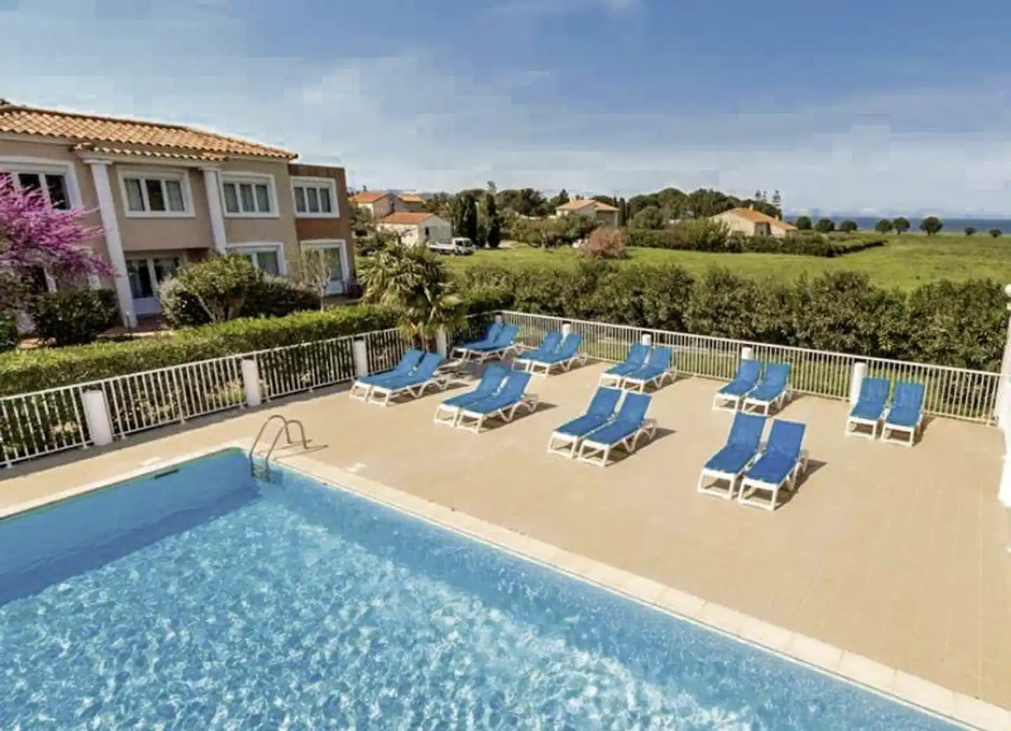 Thalassa Pool