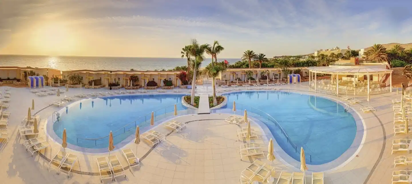 SBH Monica Beach Resort Pool