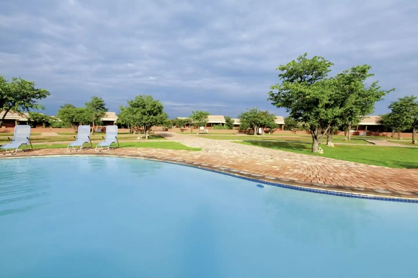 Go4Namibia - Erlebnisreise für die ganze Familie - Nordtour Pool