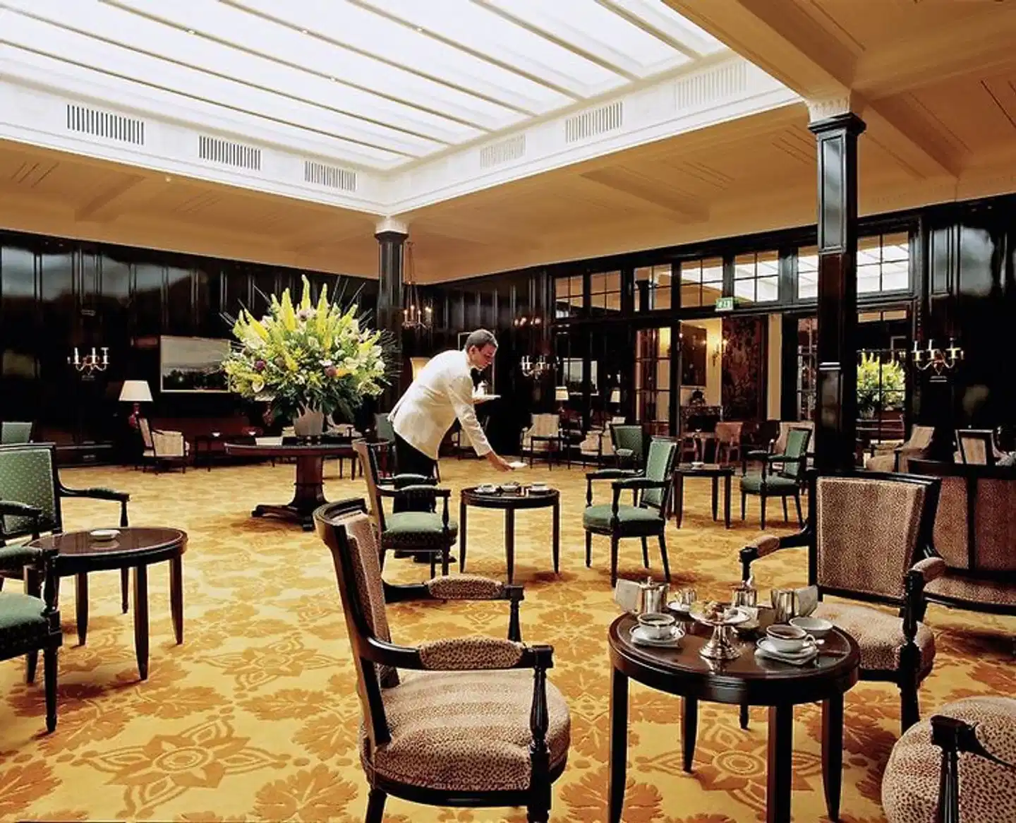 Baur au Lac Bar