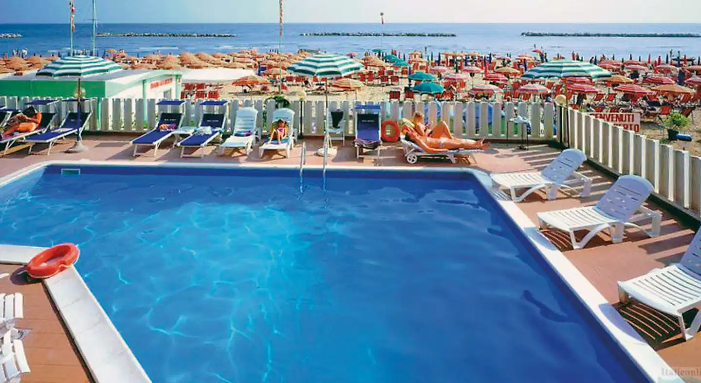 Astoria Beach Hotel Pool