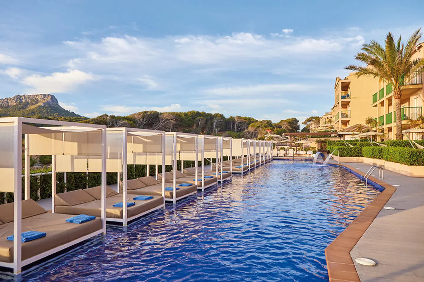 Zafiro Cala Mesquida OUTDOOR_POOL