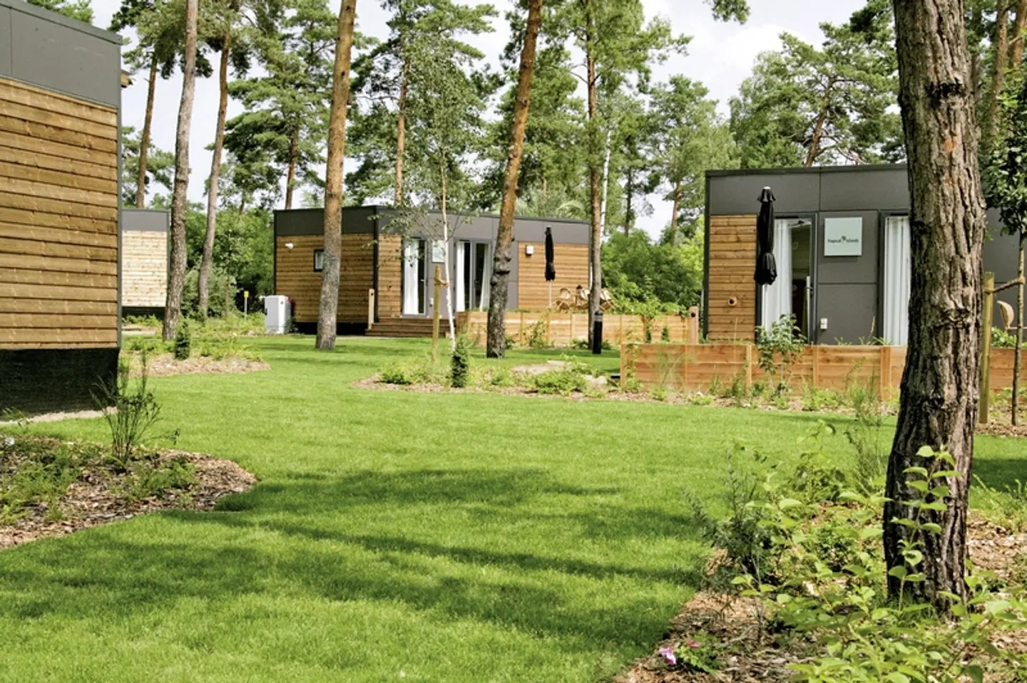 Tropical Islands Woodland Homes Garten