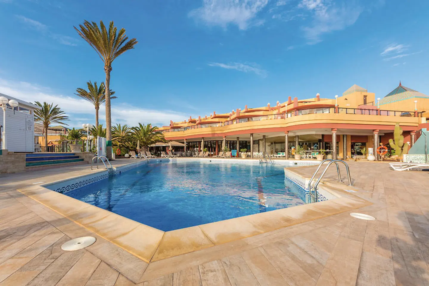 Esmeralda Maris by LIVVO OUTDOOR_POOL