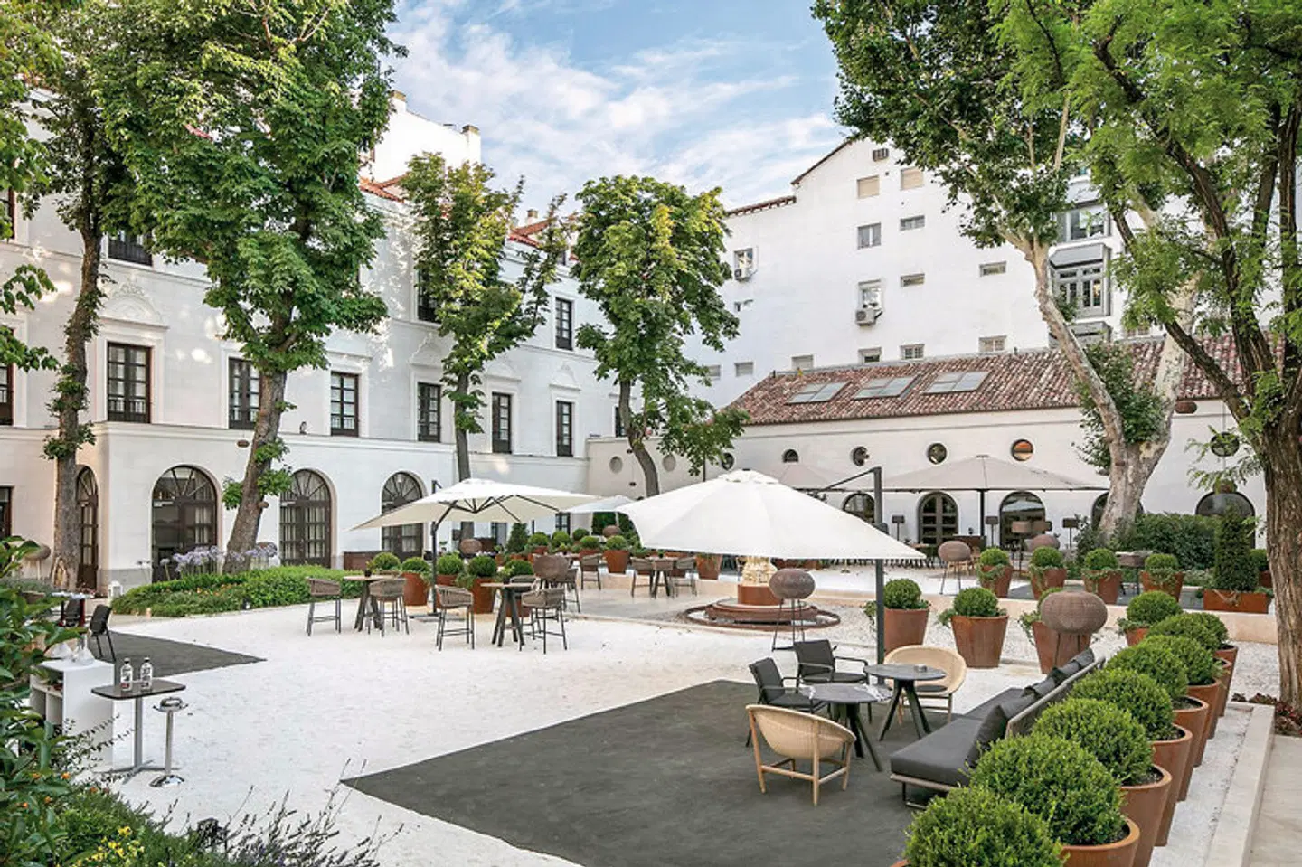 Palacio de los Duques, a Gran Melia Hotel OUTDOOR_POOL