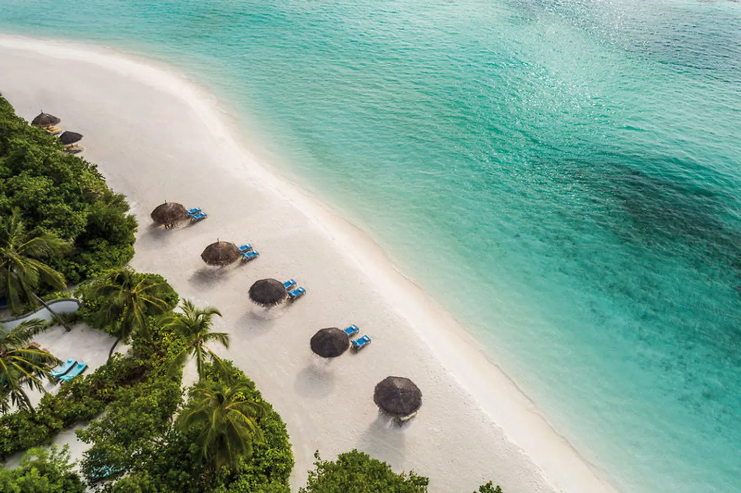 Four Seasons Resort Maldives at Kuda Huraa Strand