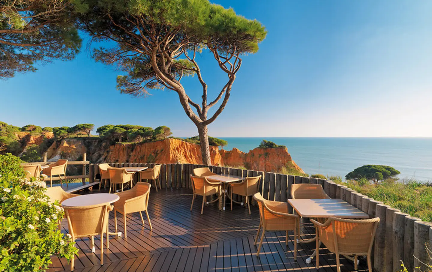 Pine Cliffs Resort: Pine Cliffs Ocean Suites & Spa Terrasse