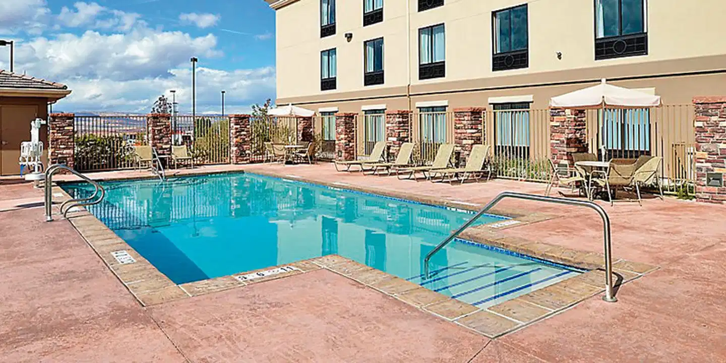 Holiday Inn Express & Suites Page, an IHG Hotel Pool