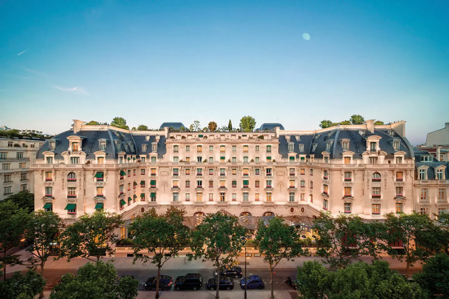 The Peninsula Paris EXTERIOR
