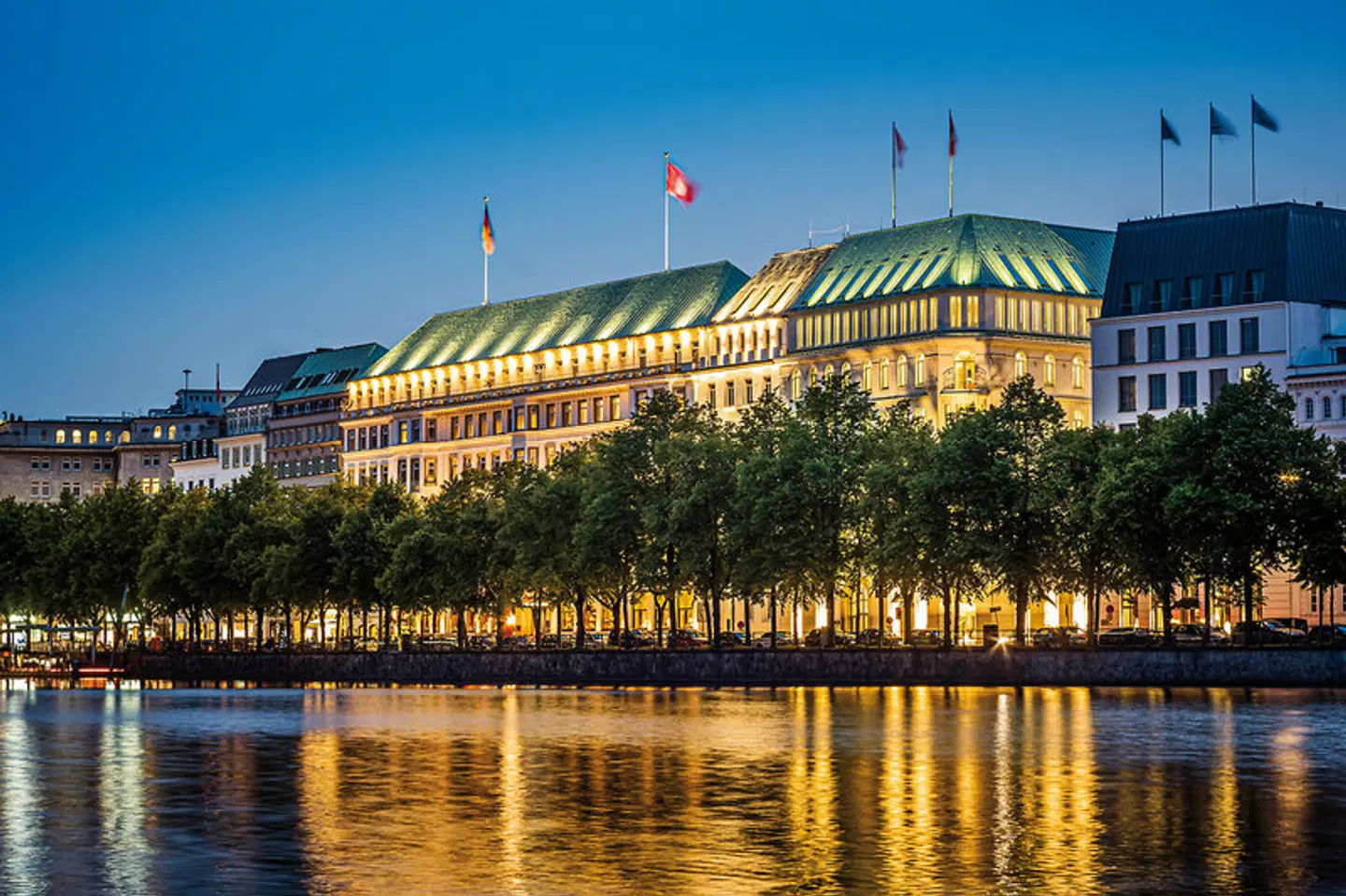 Hotel Vier Jahreszeiten EXTERIOR