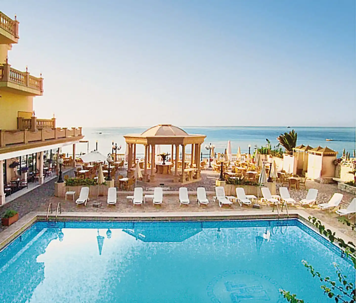 Hellenia Yachting Pool