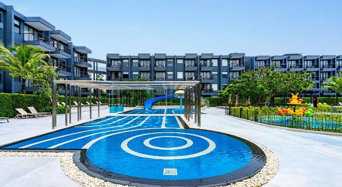 Courtyard By Marriott Phuket Chalong Bay Resort OUTDOOR_POOL