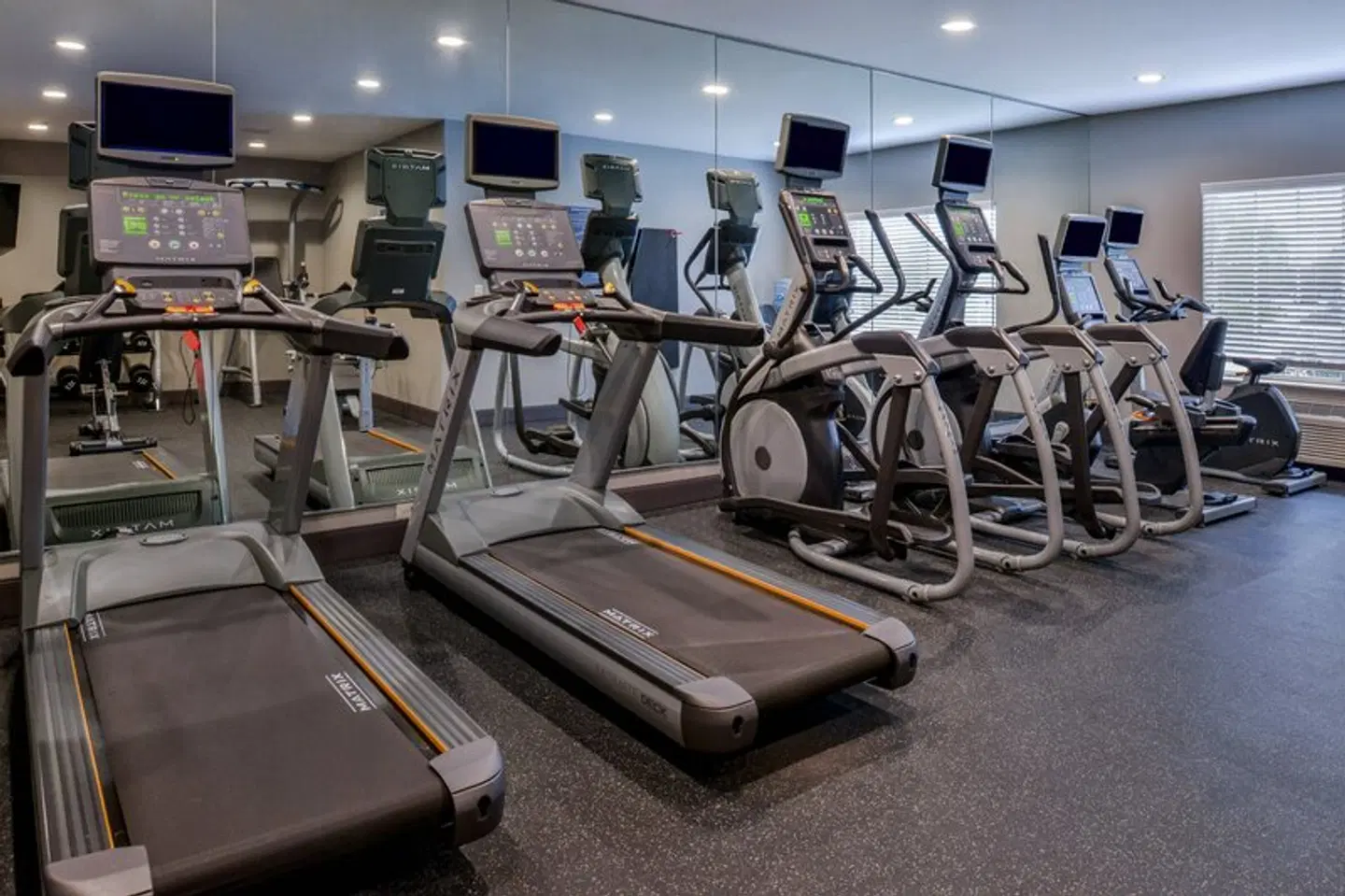 Four Points by Sheraton Mount Prospect OHare SPORTS_AND_LEISURE