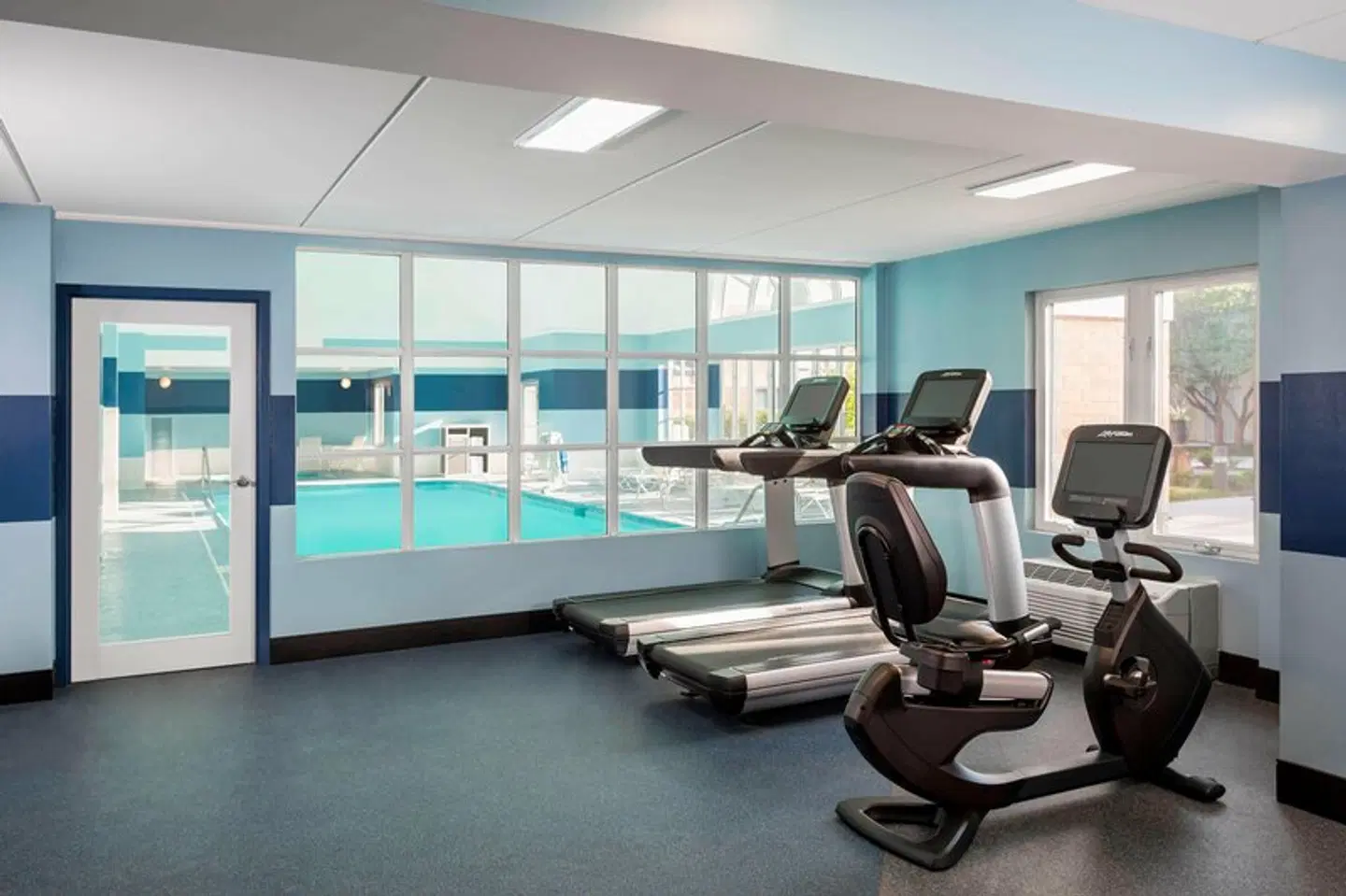 Four Points by Sheraton Buffalo Grove SPORTS_AND_LEISURE