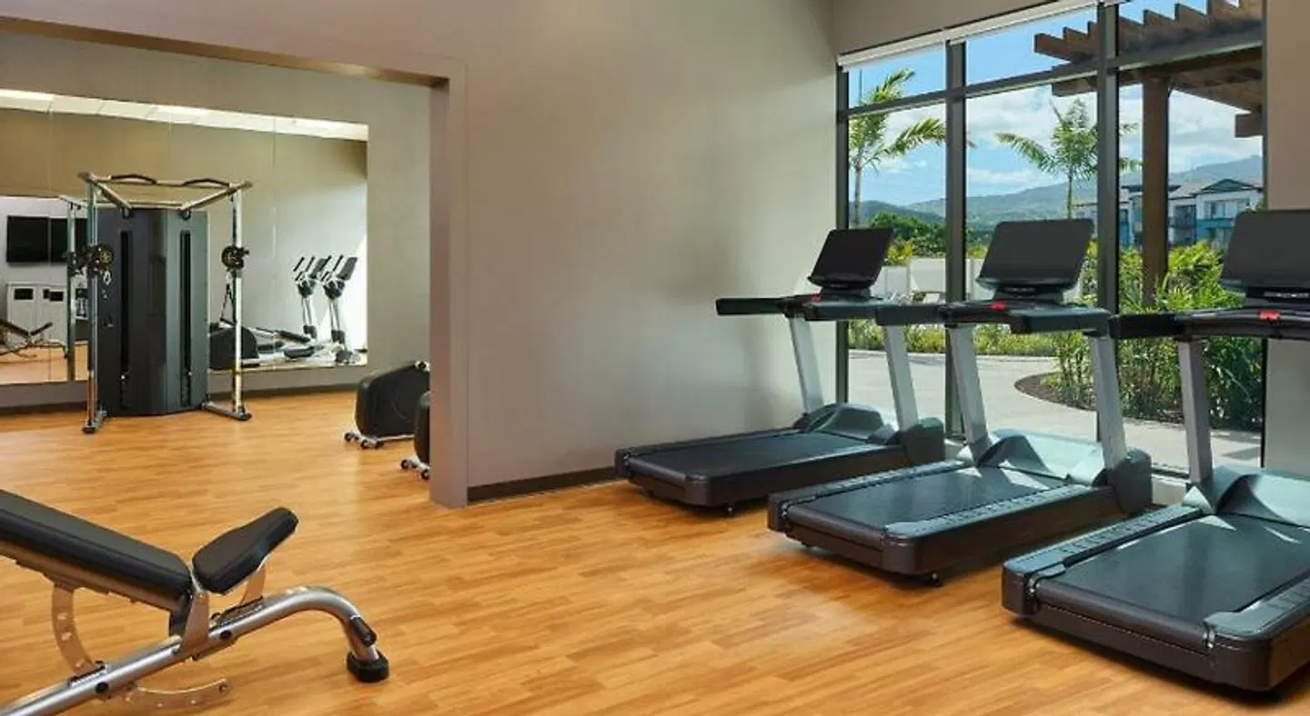Hyatt Place at Ho'opili SPORTS_AND_LEISURE