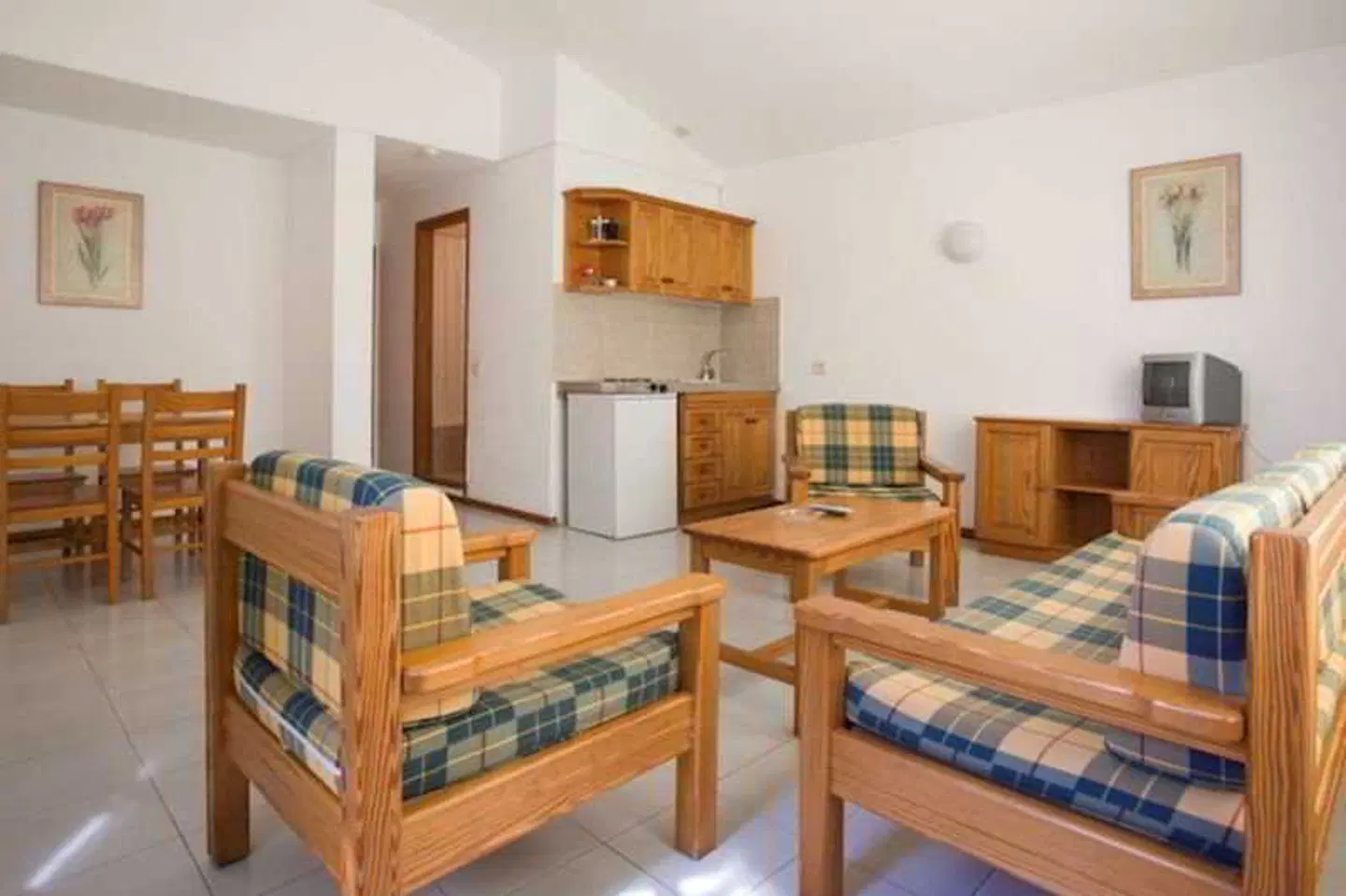 Cotillo Lagos ROOM_EXAMPLE