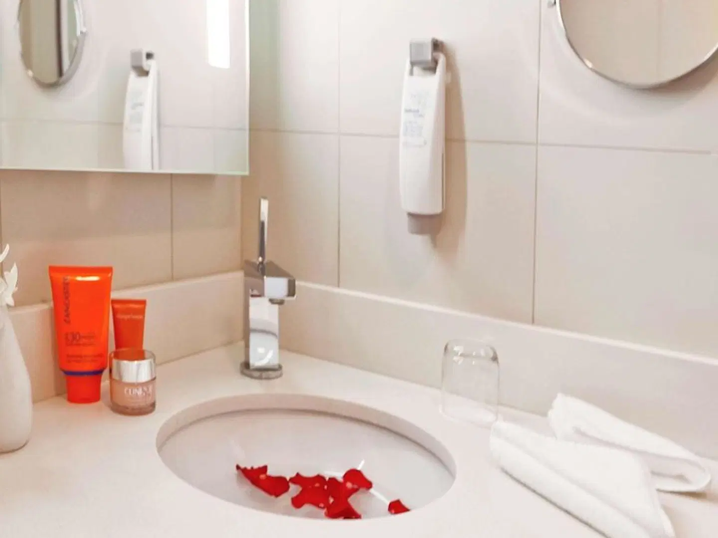 ibis Abu Dhabi Gate Badezimmer