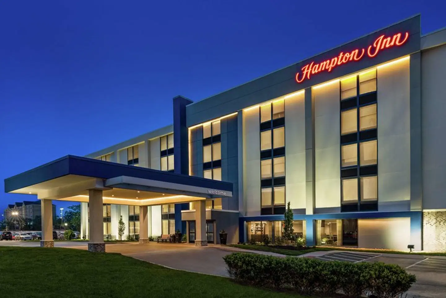 Hampton Inn Chicago-O'Hare International Airport EXTERIOR