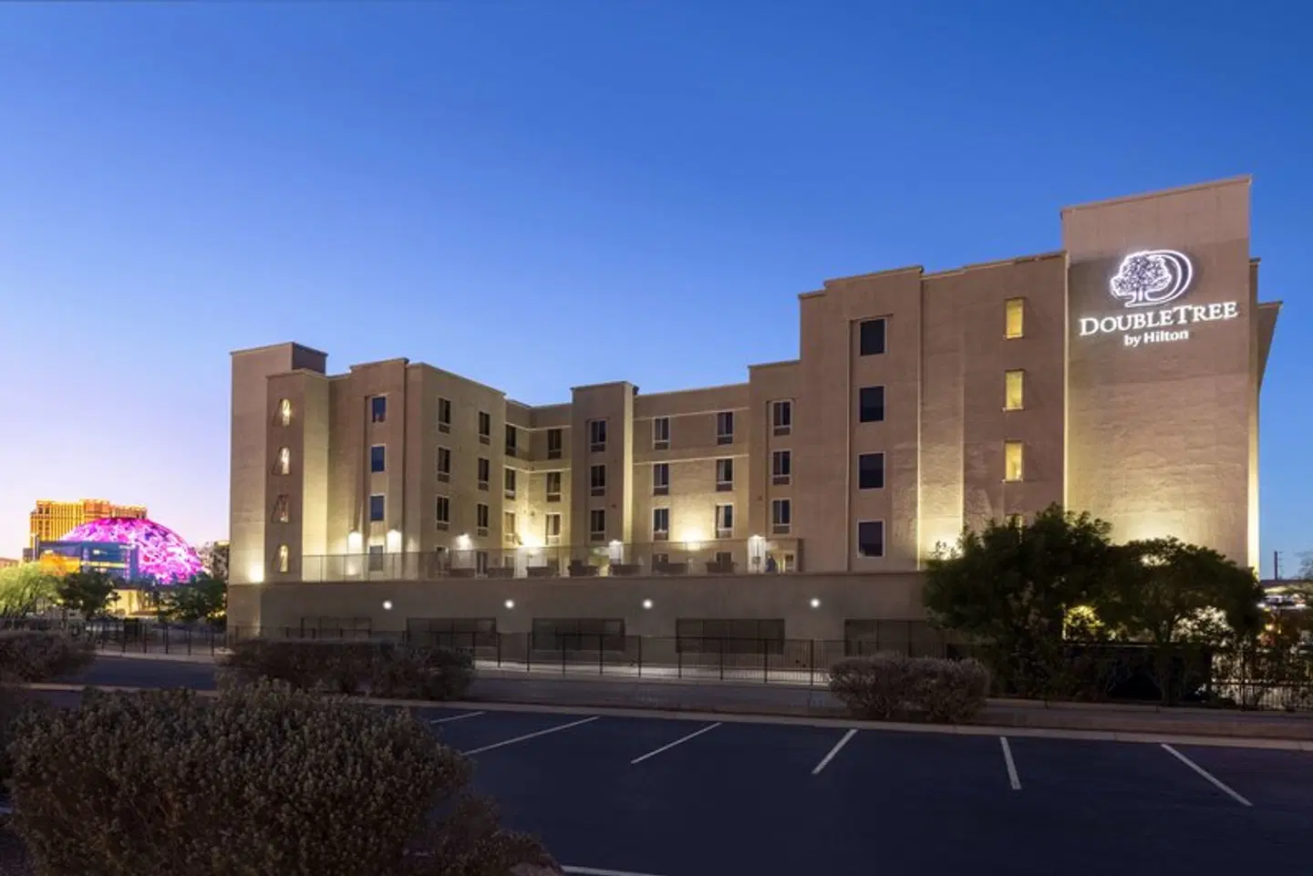 DoubleTree by Hilton Las Vegas East Flamingo EXTERIOR
