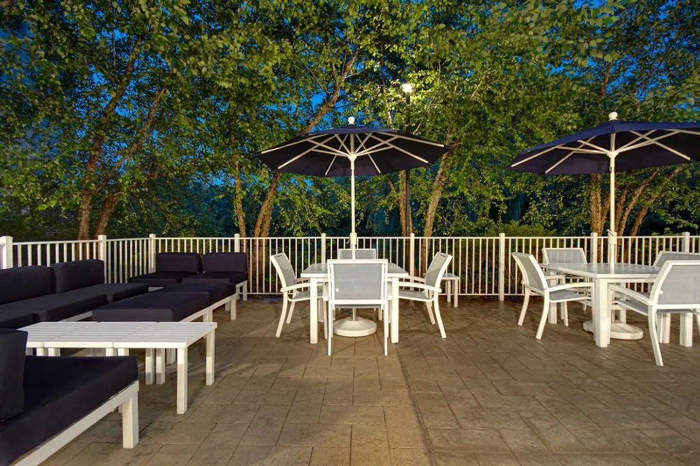 Hampton Inn & Suites Yonkers Terrasse