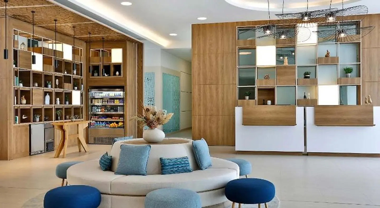 Element Dubai Airport LOUNGE_LOBBY