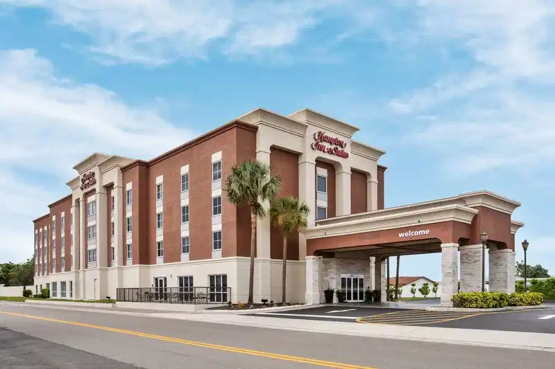 Hampton Inn & Suites Cape Coral – Hotelfoto