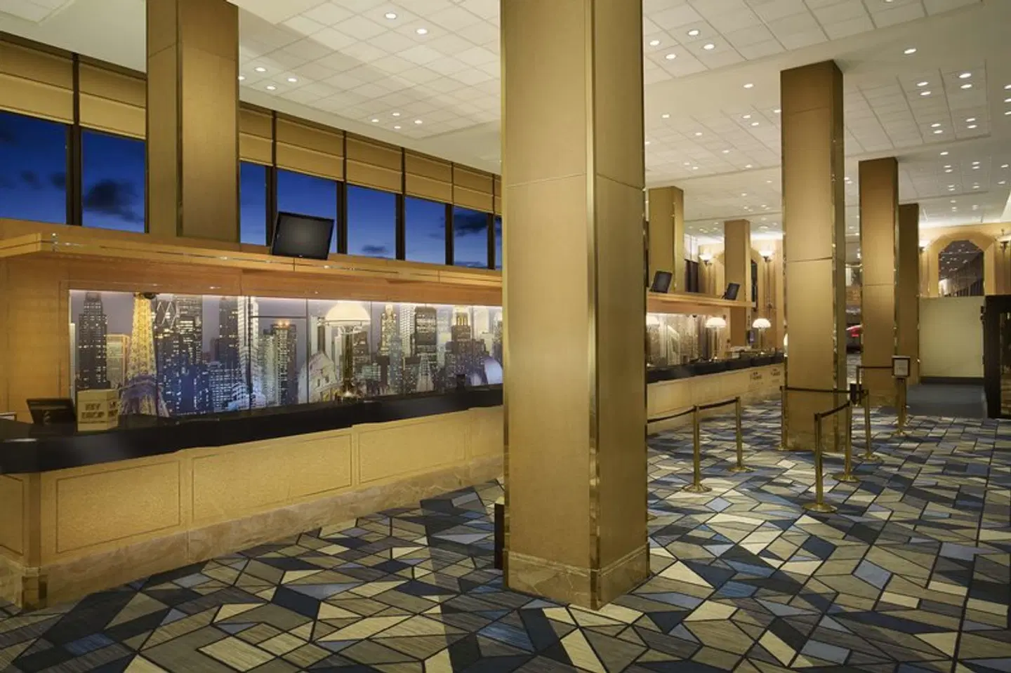 Hilton Chicago O'Hare Airport LOUNGE_LOBBY