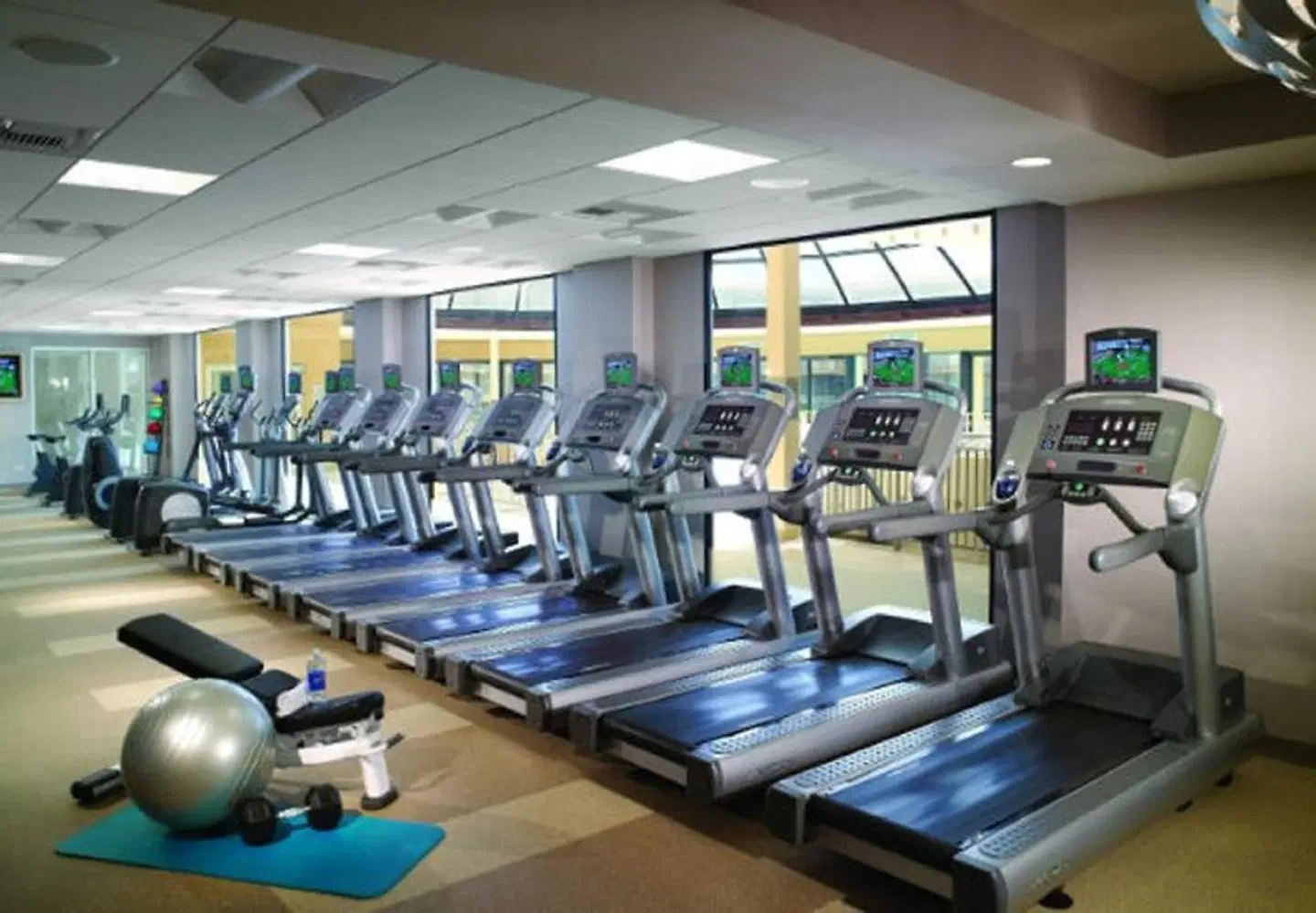 Marriott Chicago OHare SPORTS_AND_LEISURE