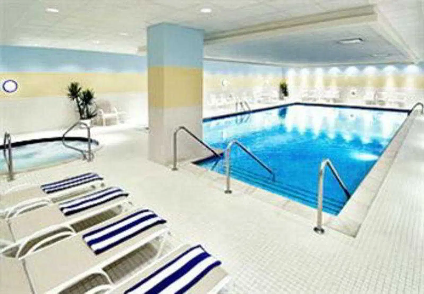 Renaissance Chicago O'Hare Suites Hotel Hallenbad