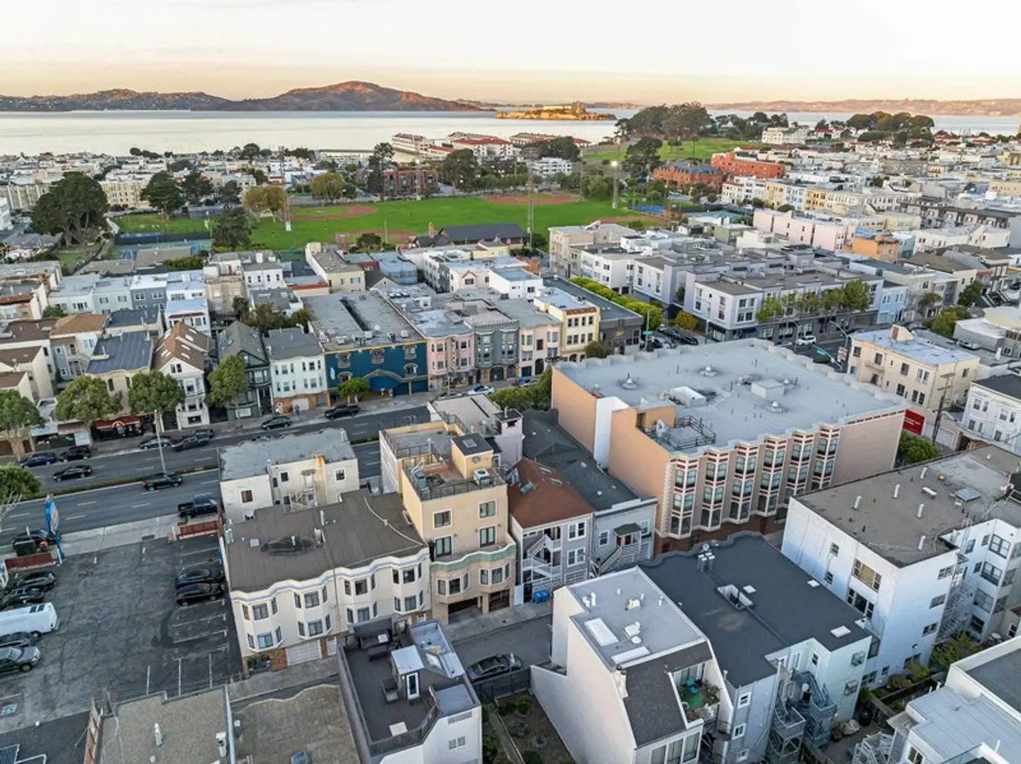 SureStay by Best Western San Francisco Marina District EXTERIOR