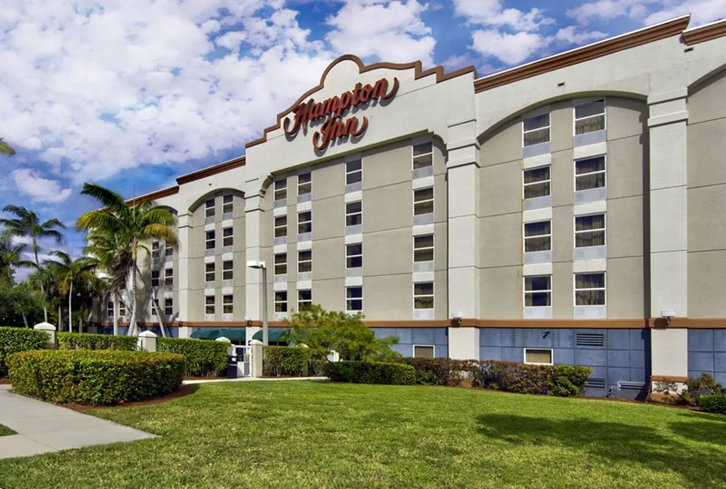 Hampton Inn Ft. Lauderdale Airport North Cruise Port EXTERIOR