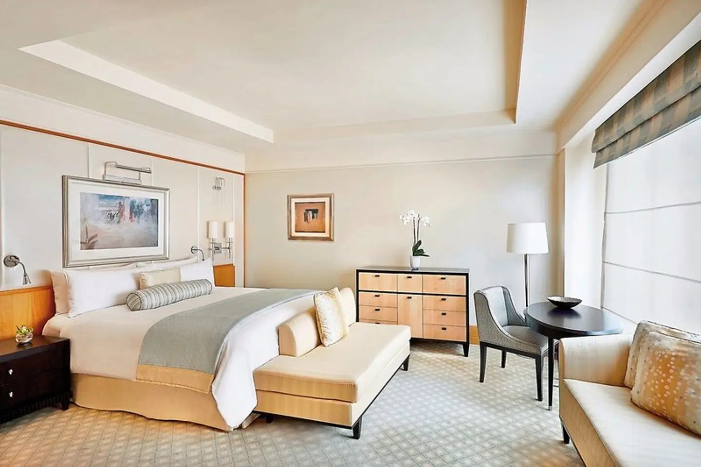 The Ritz-Carlton Dubai International Financial Centre ROOM_EXAMPLE