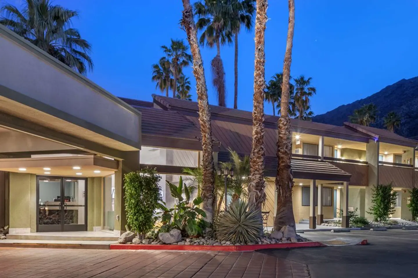 Best Western Inn at Palm Springs EXTERIOR