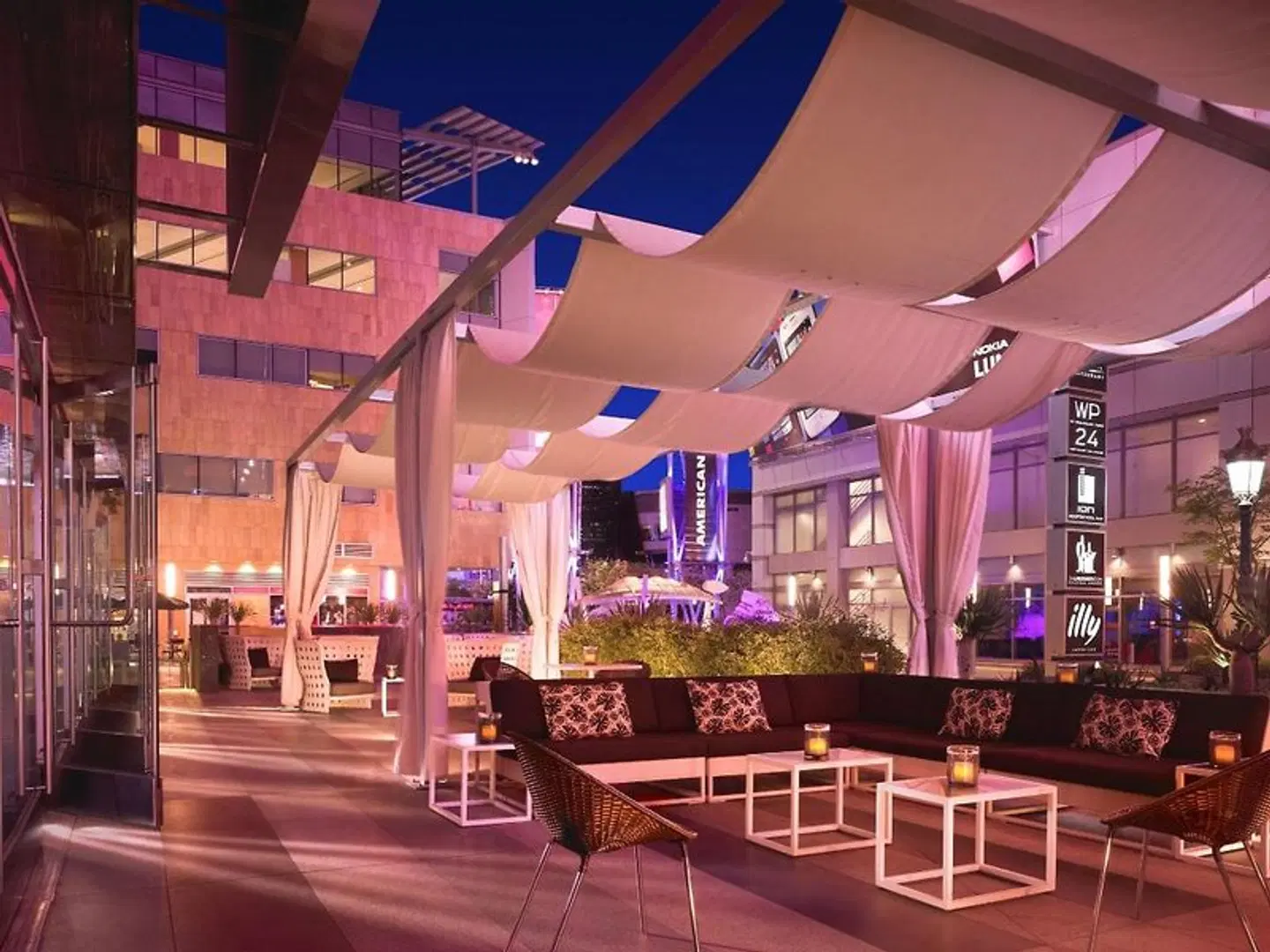 JW Marriott Los Angeles L.A. LIVE Bar