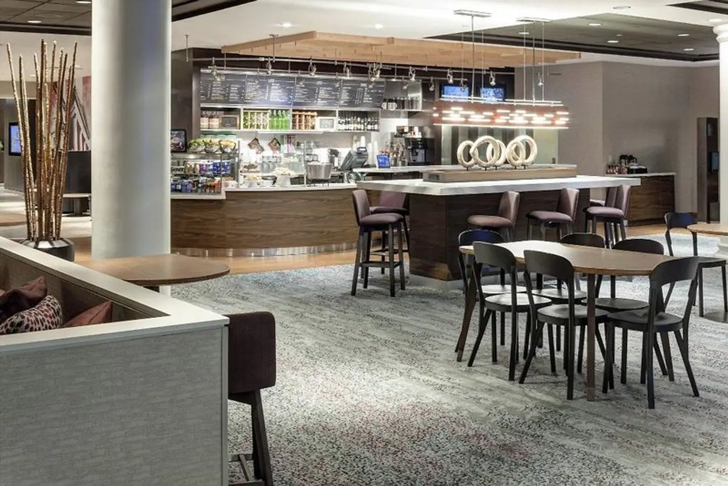 Courtyard by Marriott Alexandria Old Town/Southwest Bar