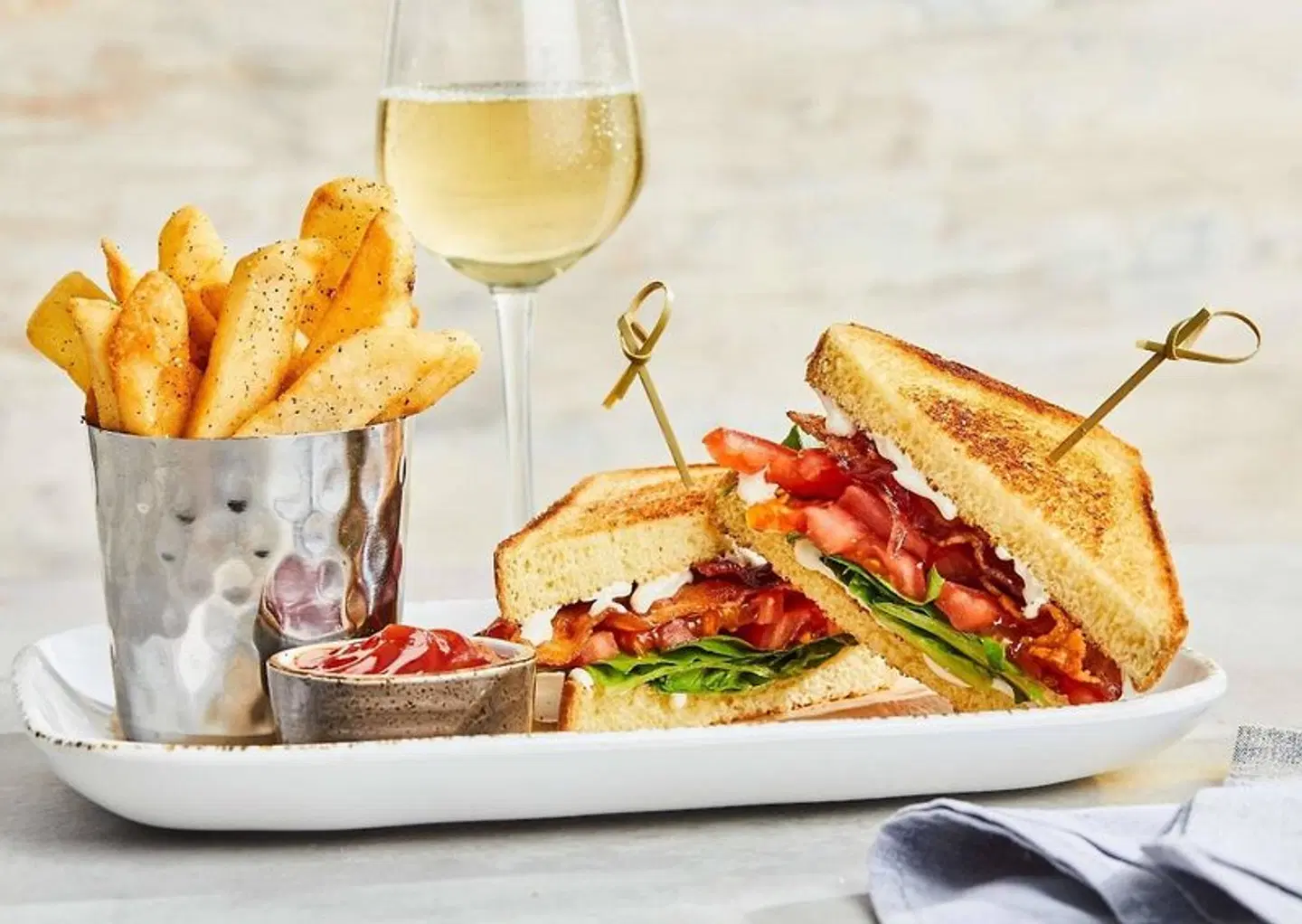 Courtyard by Marriott Billerica / Bedford Restaurant