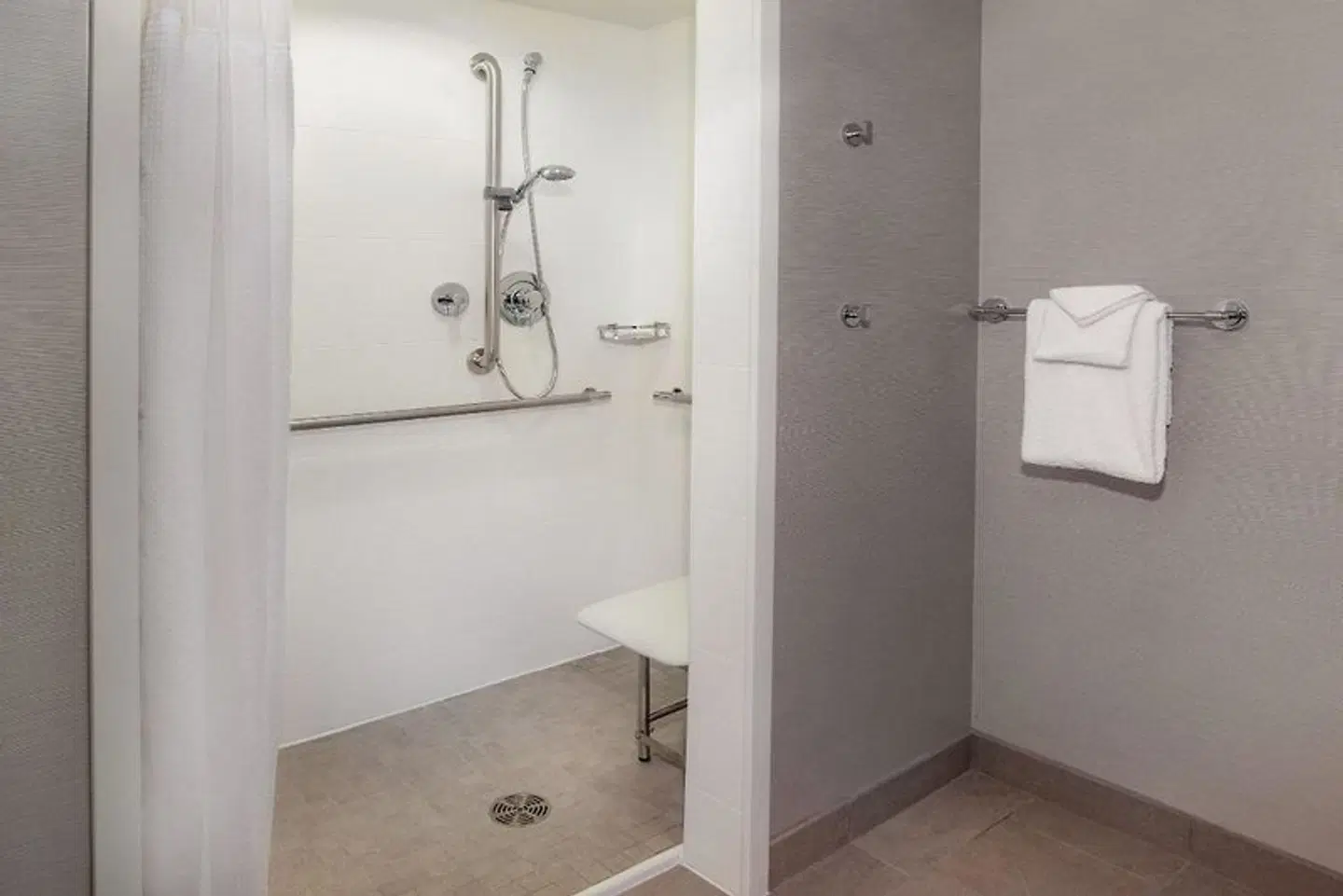 Courtyard by Marriott Billerica / Bedford Badezimmer