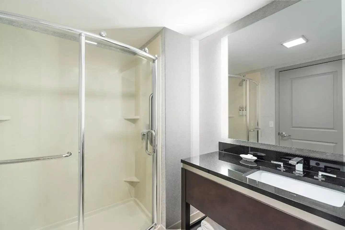 Fairfield by Marriott Inn & Suites Boston Logan Airport/Chelsea Badezimmer