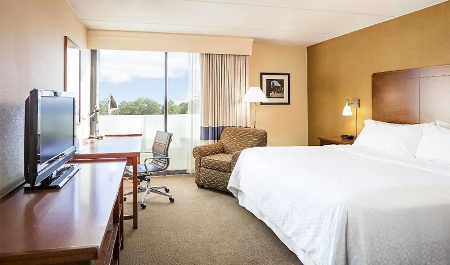 Four Points by Sheraton Chicago O'Hare ROOM_EXAMPLE