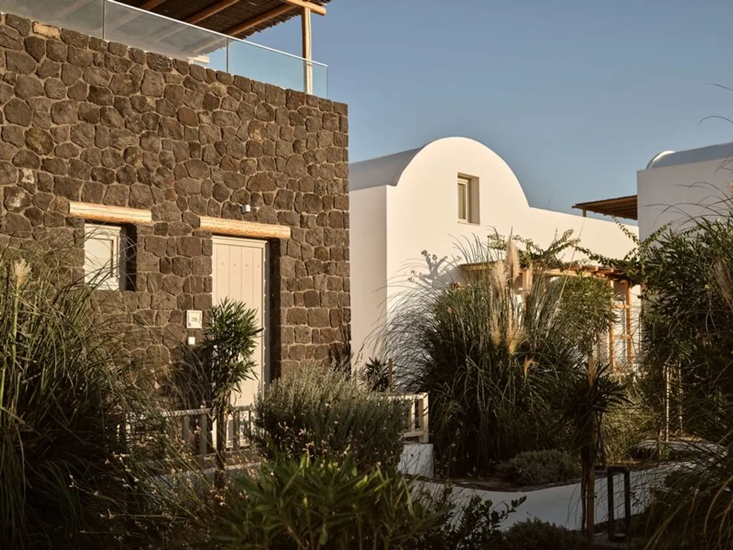 Sea Breeze Beach Resort, Curio Collection by Hilton EXTERIOR