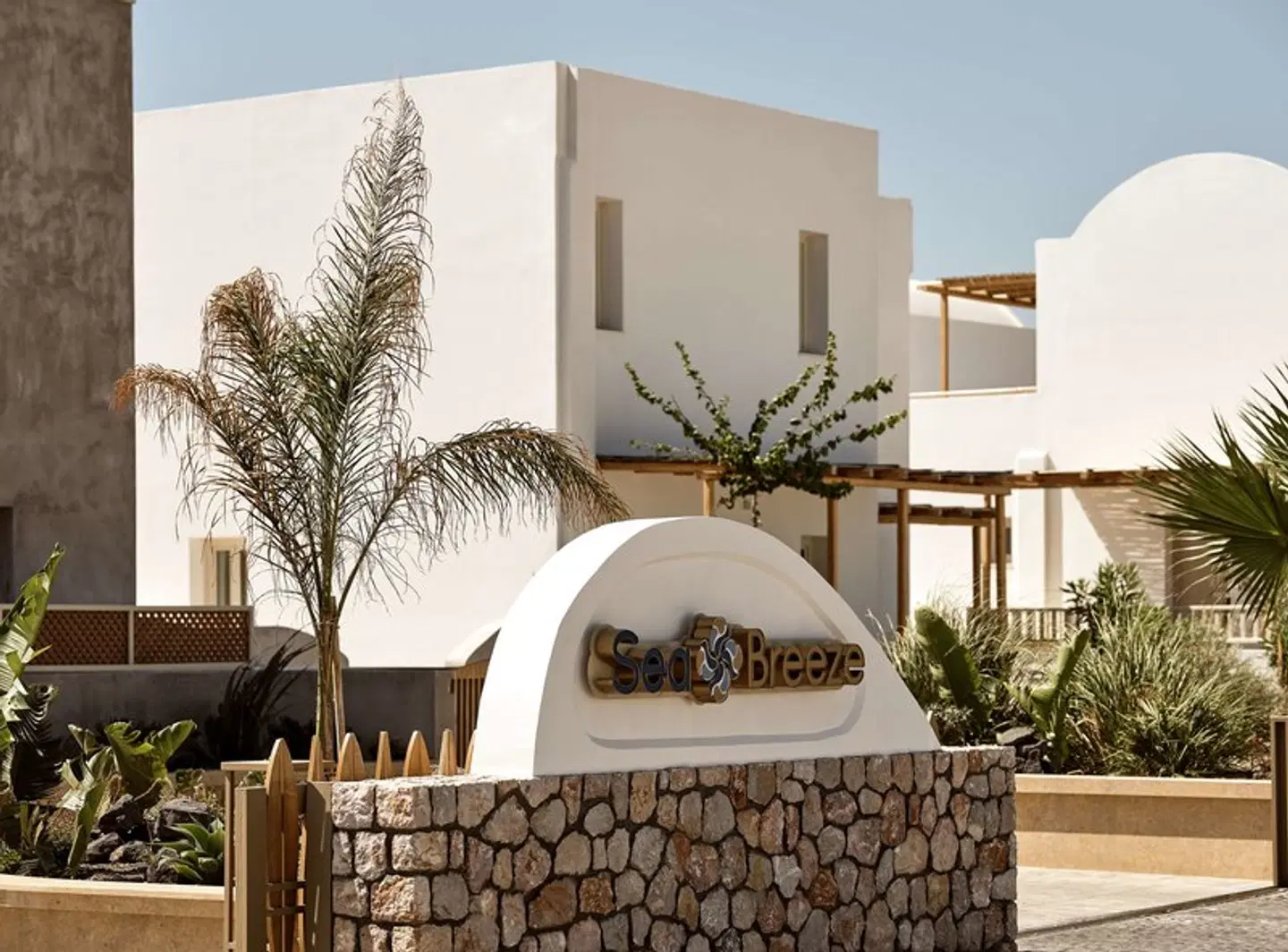 Sea Breeze Beach Resort, Curio Collection by Hilton Terrasse
