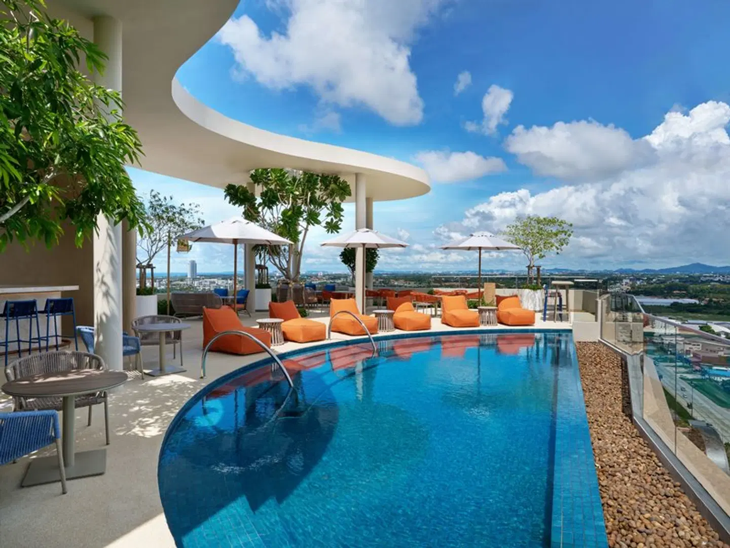 Hilton Garden Inn Rayong OUTDOOR_POOL