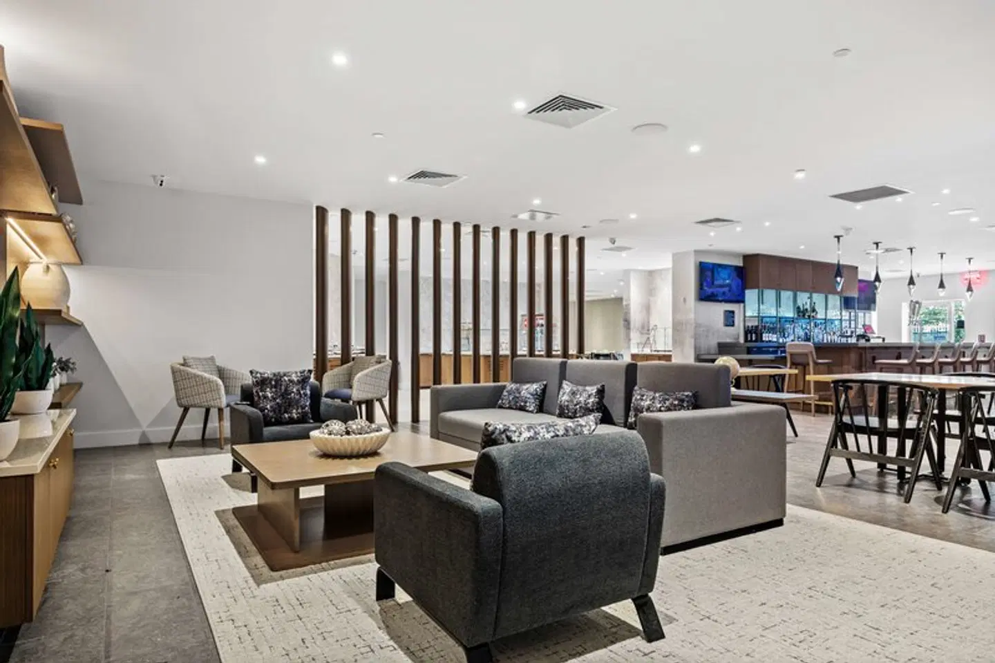 DoubleTree by Hilton New York JFK Airport LOUNGE_LOBBY