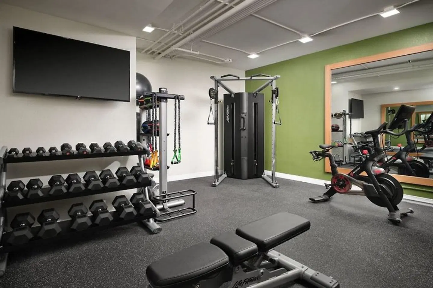 Burton House Beverly Hills, A Tribute Portfolio Hotel SPORTS_AND_LEISURE